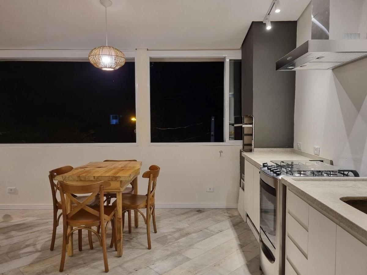Casas Com Jacuzzi E Churrasqueira A 500 Metros Da Praia Do Pereque Na إلهابيلا المظهر الخارجي الصورة